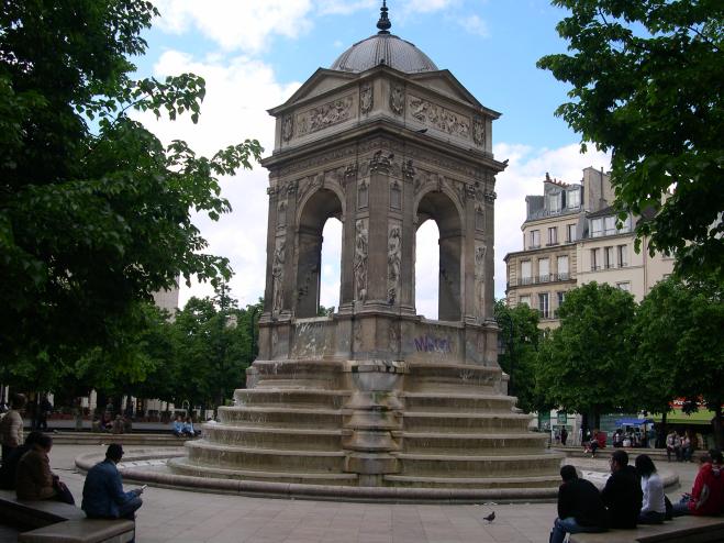  Fontaine des Innocents